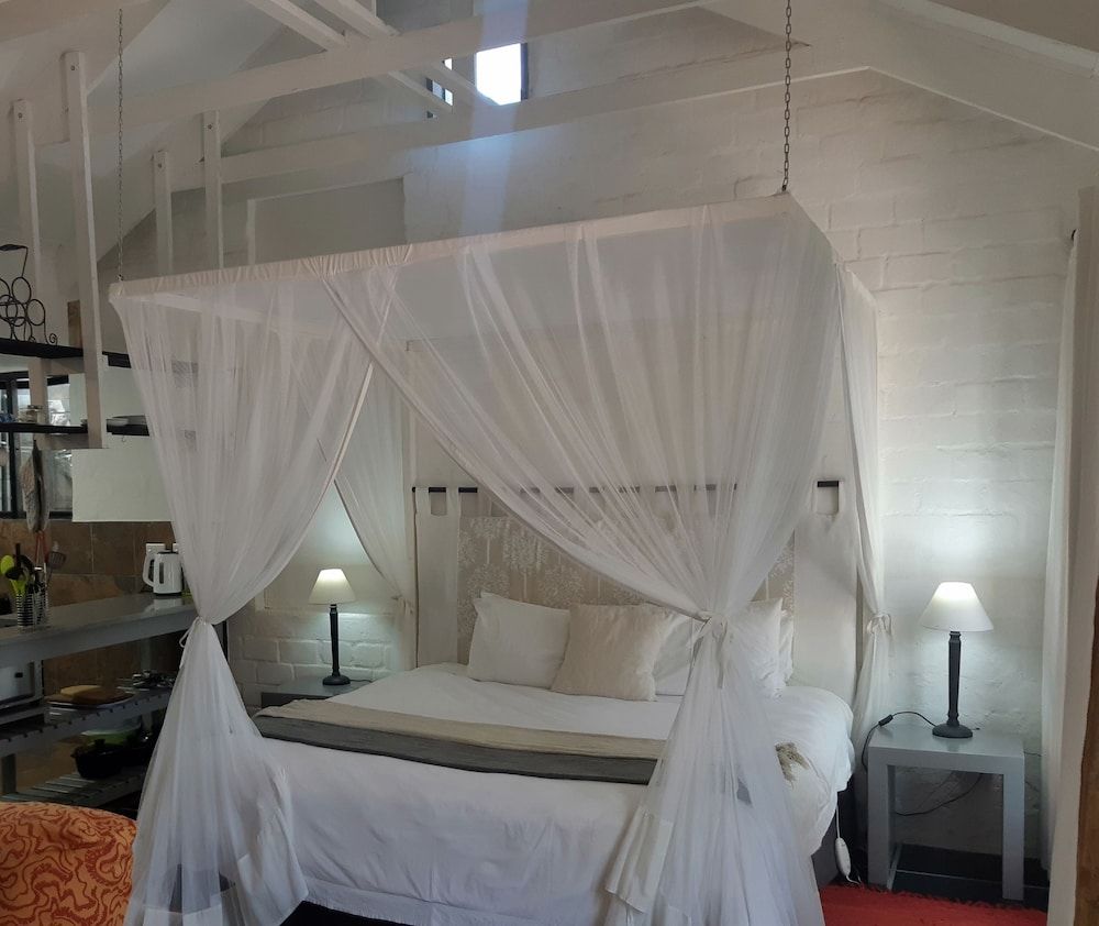 undefined Hornbill House 4