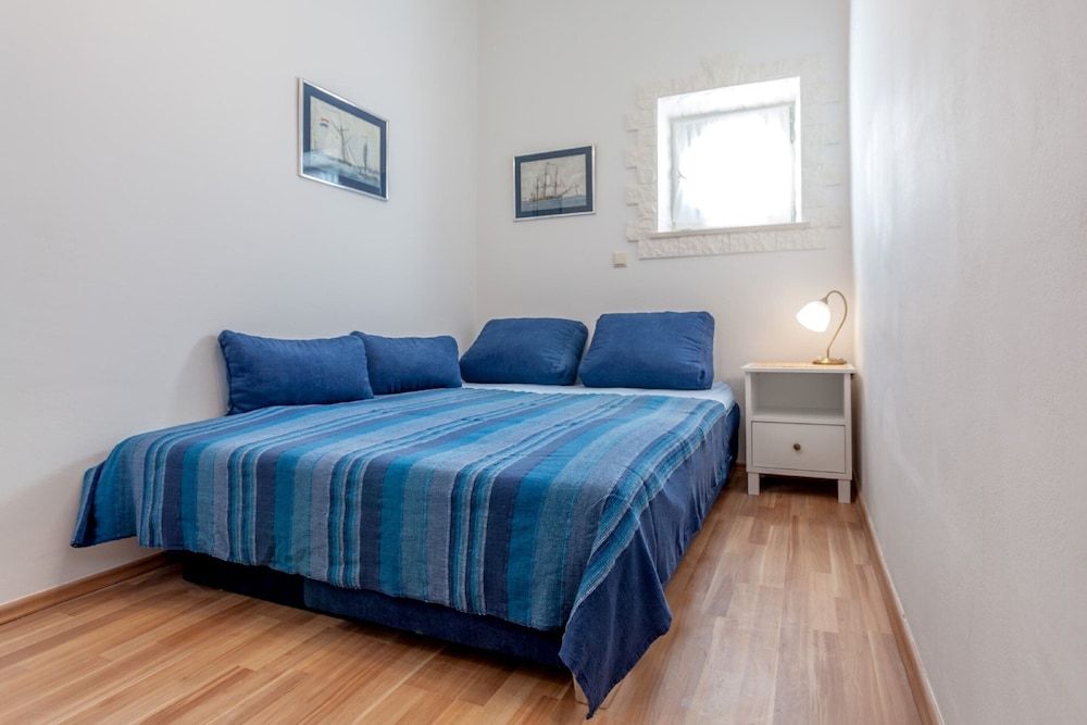 undefined Chic Apartment in Center 4