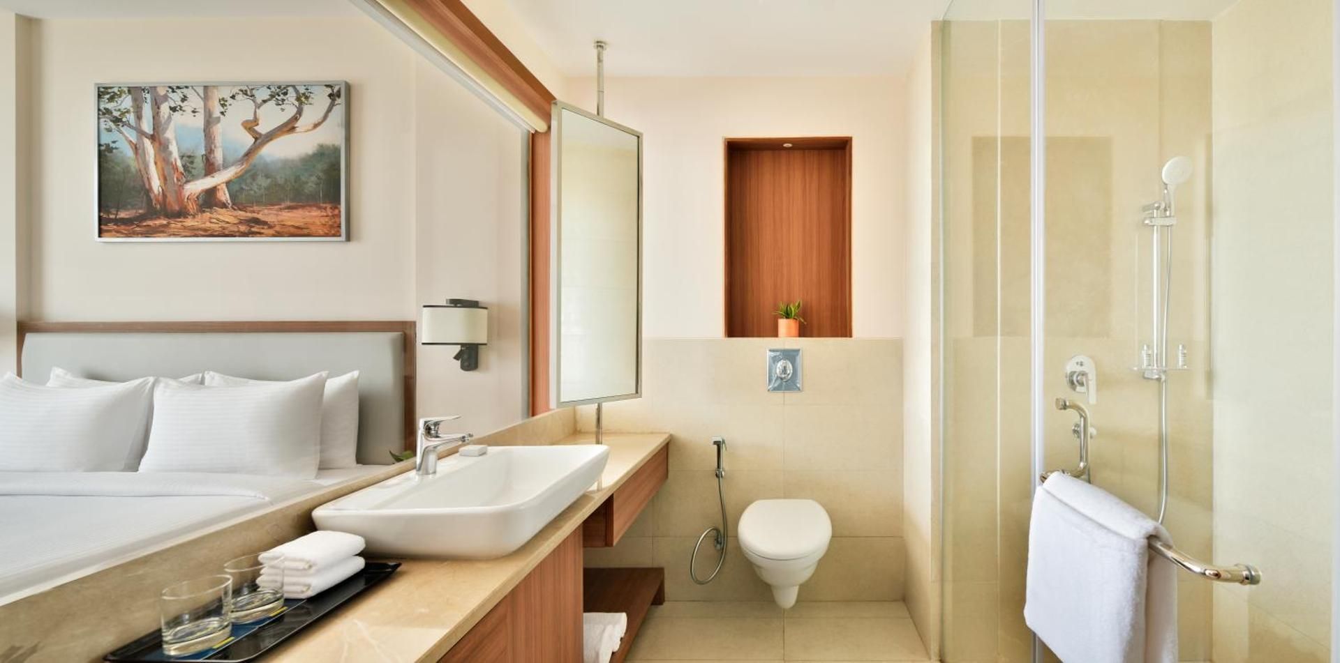 Golden Tulip  Jalandhar-GT By Pass Road Deluxe Room - 2 Single Beds 4