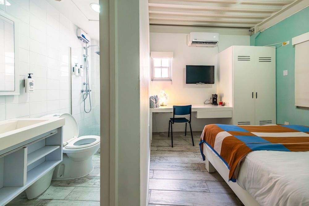 The Freedom Hotel Standard Double Room, 1 Double Bed, Non Smoking, Private Bathroom 3