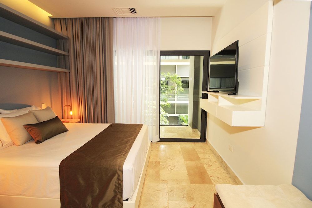 Singular Dream by Spot Rentals Exclusive Apartment, 2 Bedrooms, Balcony 2