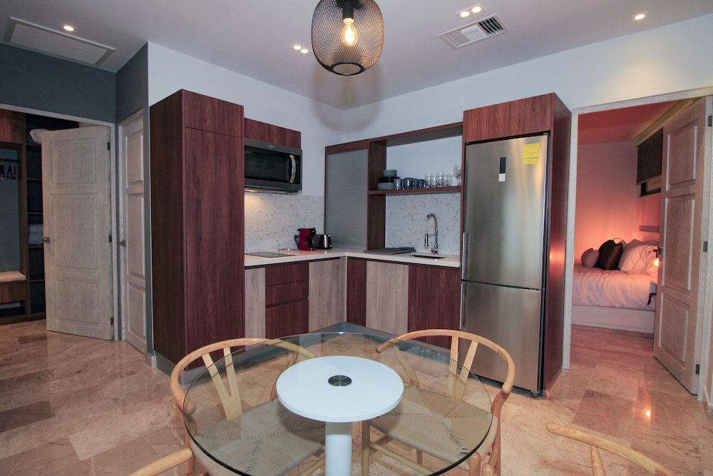 Singular Dream by Spot Rentals Exclusive Apartment, 2 Bedrooms, Balcony 9