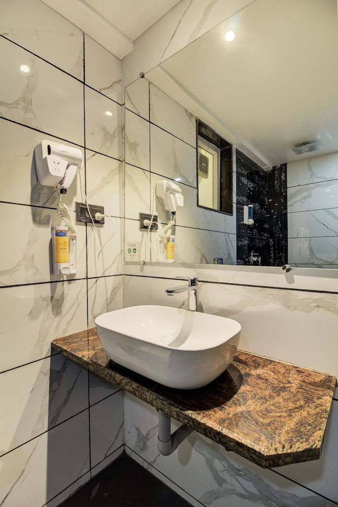 Nivanta by Royara Superior Valley View 5