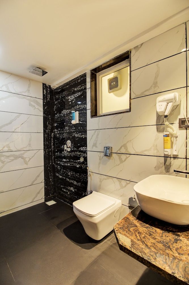 Nivanta by Royara Superior Valley View 7