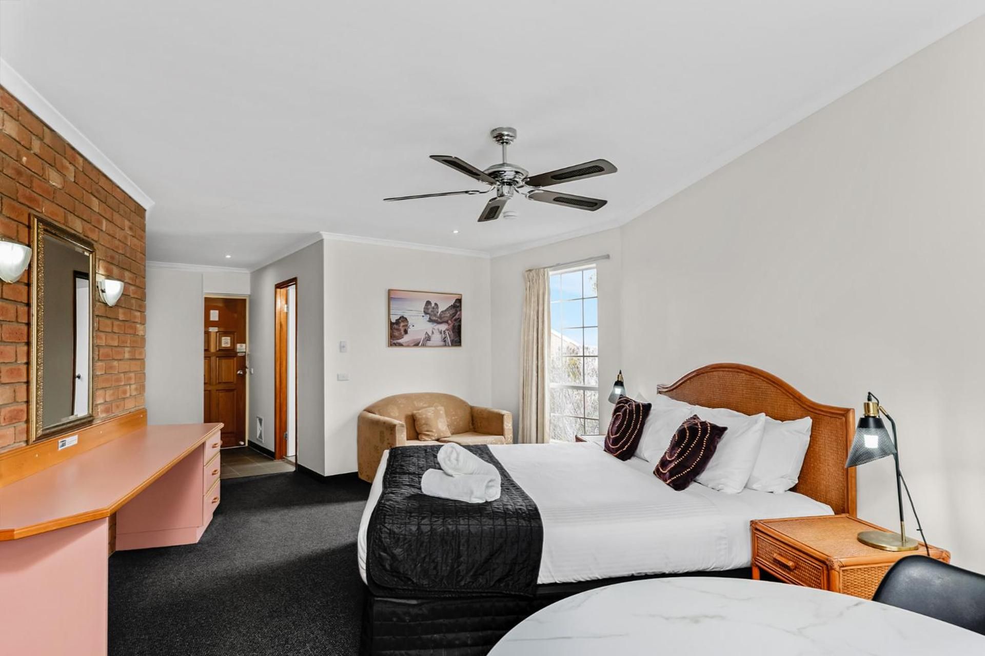 Executive Queen Suite