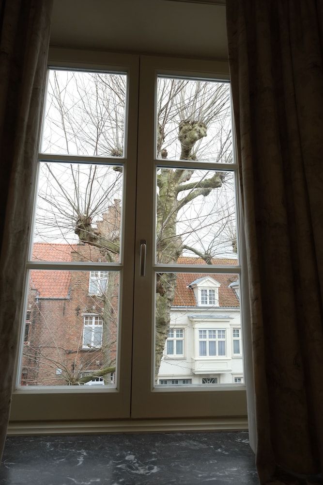 Pand 17 - Charming Guesthouse Comfort Double Room 9