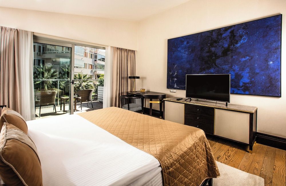 undefined Charisma De Luxe Hotel 3