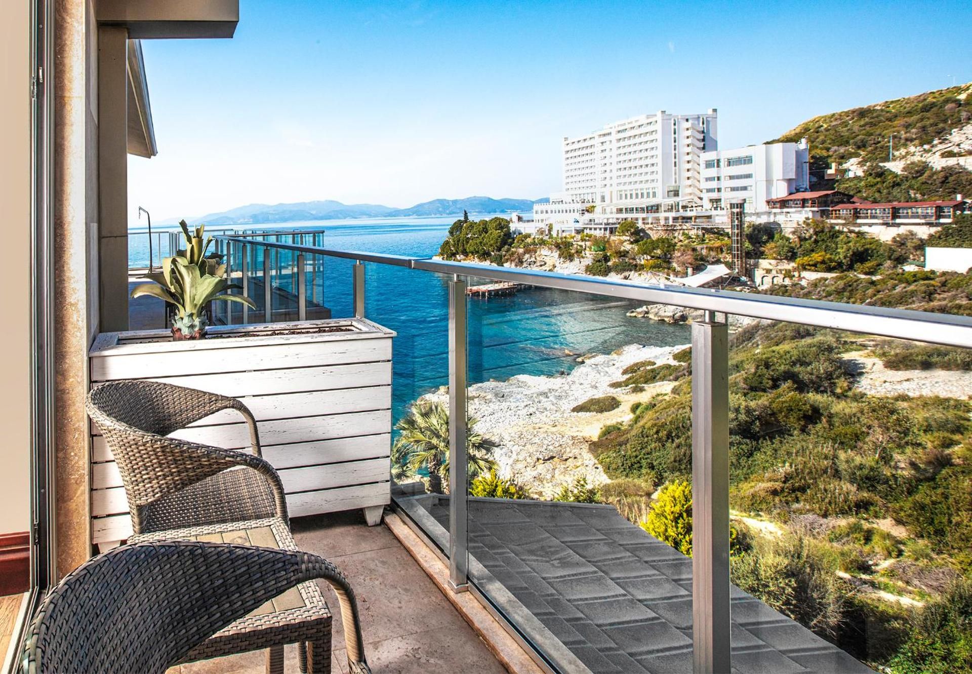 undefined Charisma De Luxe Hotel 8