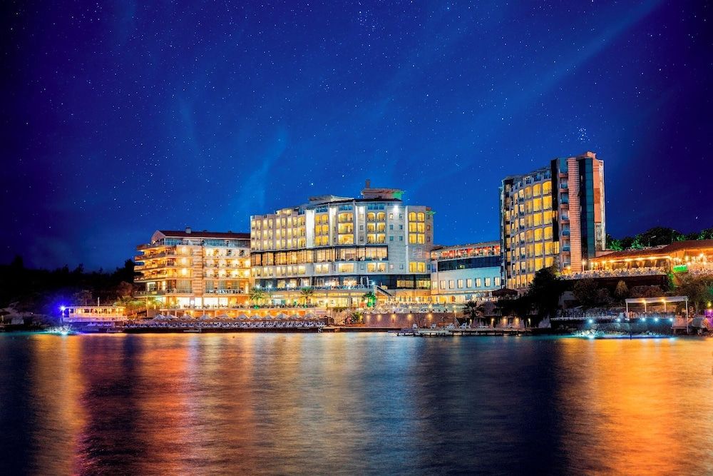 undefined Charisma De Luxe Hotel 7