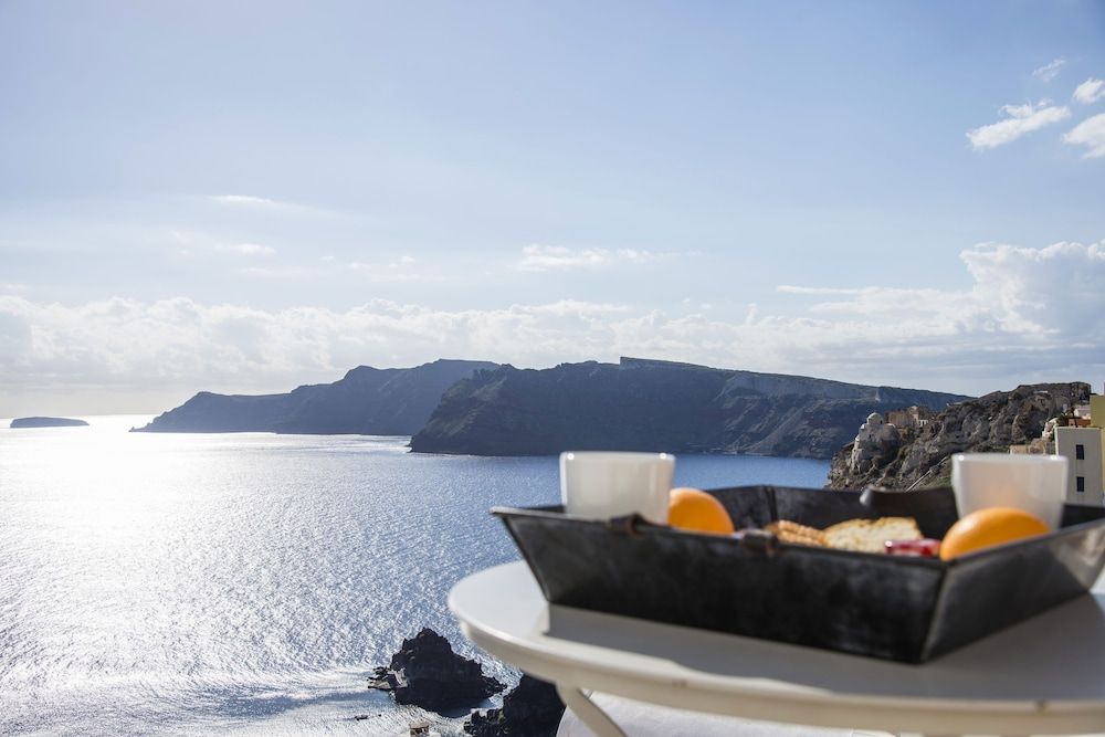 undefined Marble Sun Villa by Caldera Houses 5