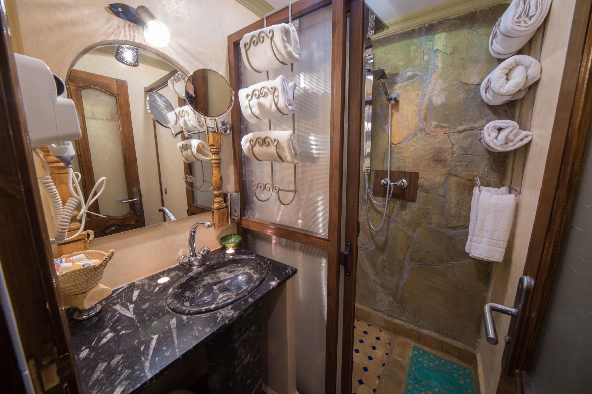 Tin Joseph Superior Triple Room 15