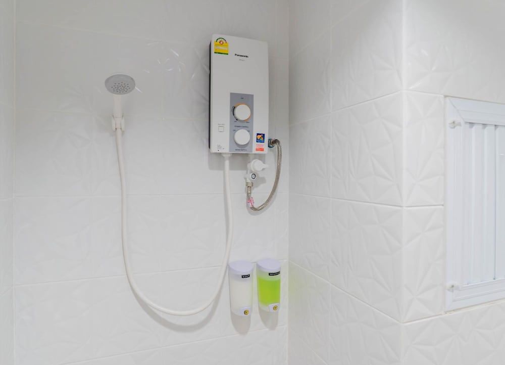 Manonta Budget Hotel Standard Double Room 8