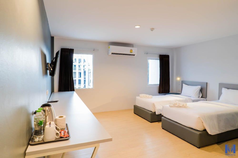 Manonta Budget Hotel Standard Twin Room 2