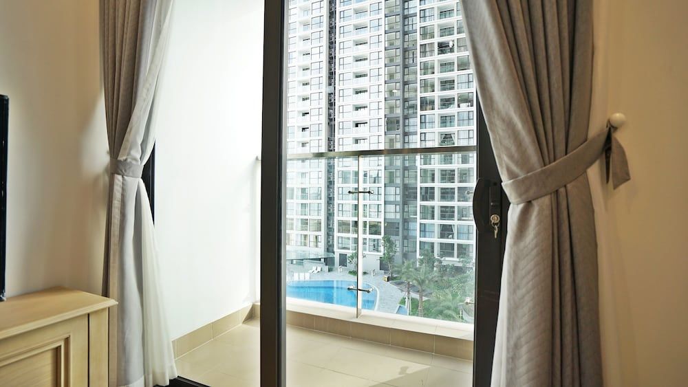 undefined Rosy House Skylake 10