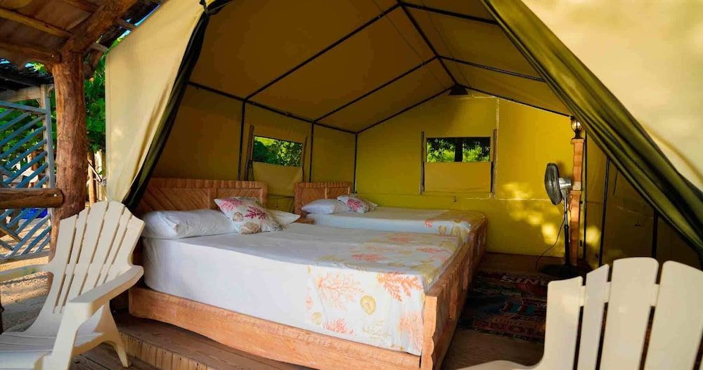 Glamping Ecolodge Cueva de las Águilas Glamping Ecolodge "Garden View Tent" (4) Personas 5