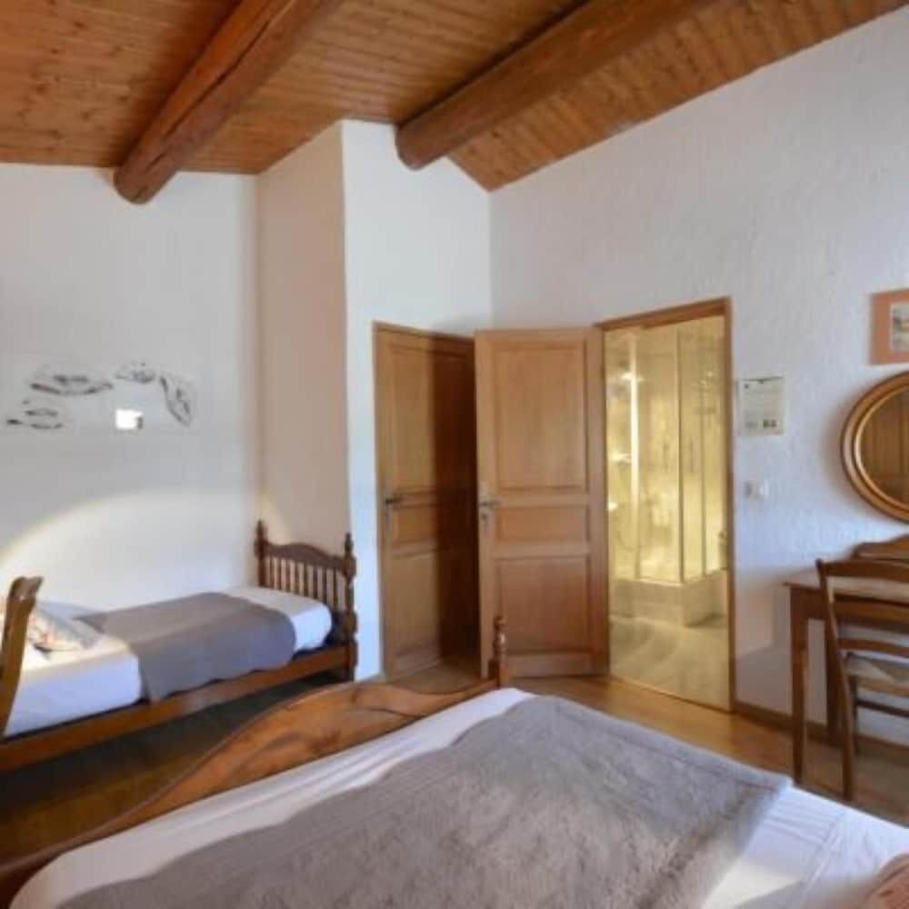 Triple Room, Multiple Beds, Non Smoking