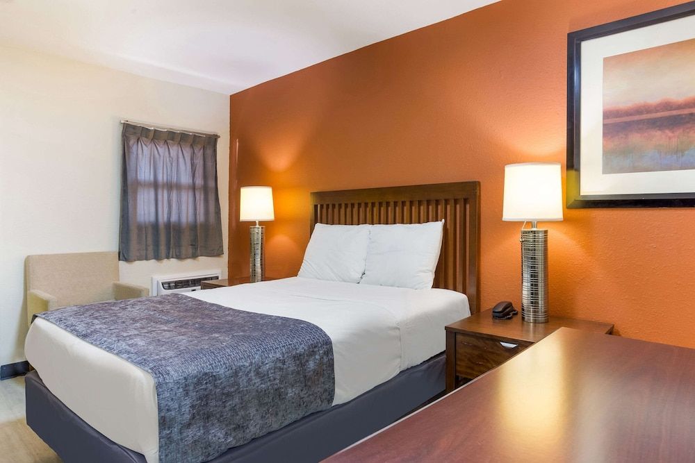 Rodeway Inn Standard Room, 1 Double Bed, Non Smoking 2