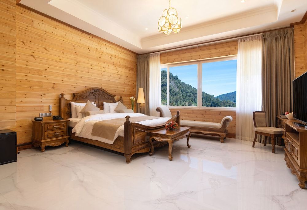 undefined Araliya Red - Budget friendly Hotel- Where you find stunning 360 panoramic view of Nuwara Eliya 3