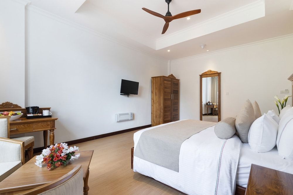 undefined Araliya Red - Budget friendly Hotel- Where you find stunning 360 panoramic view of Nuwara Eliya