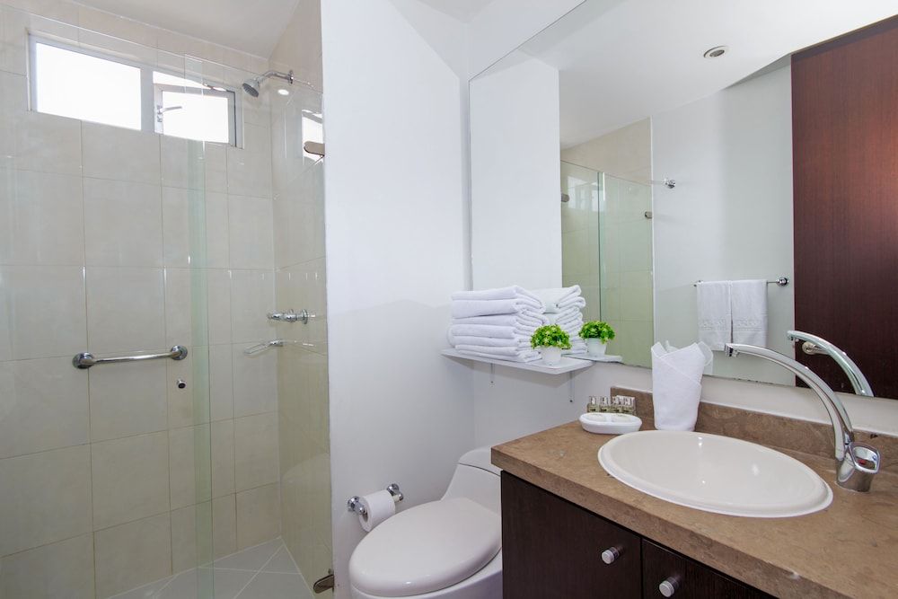 122 Plaza Apartahotel Basic Apartment, 1 Double Bed 4