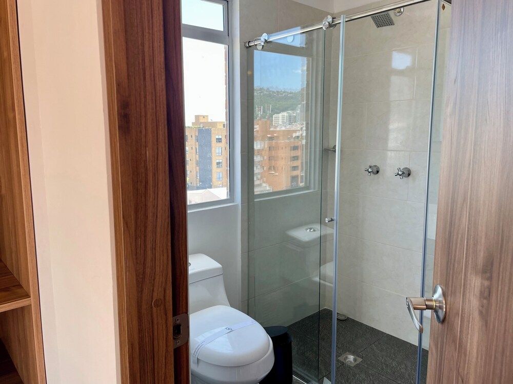 122 Plaza Apartahotel Business Room, 1 Queen Bed 7