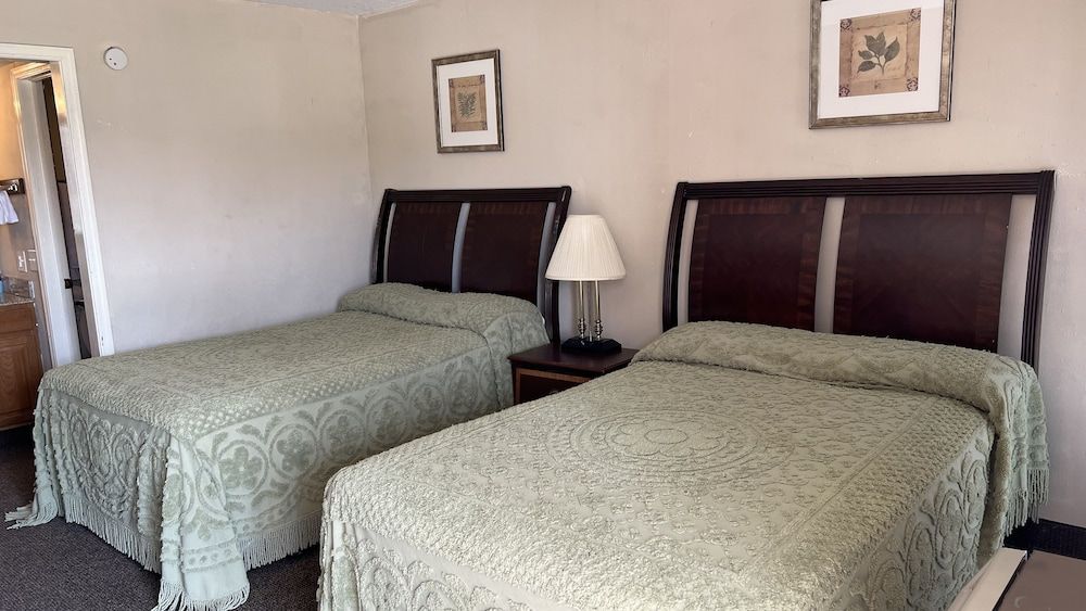Basic Room, 2 Double Beds, Non Smoking