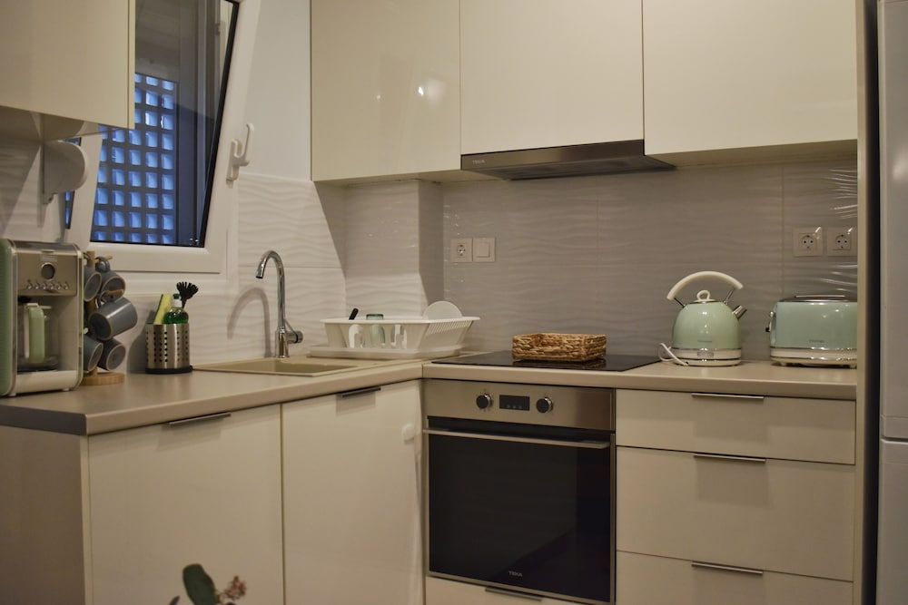 undefined Window to Acropolis 8