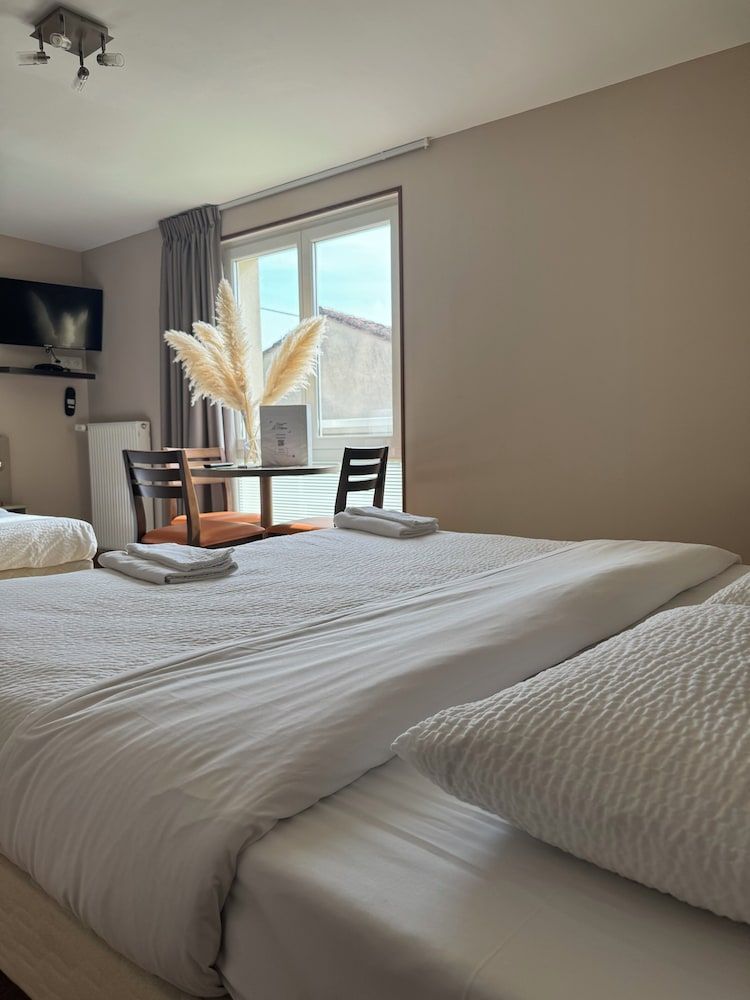 Comfort Triple Room, Accessible, Pool Access