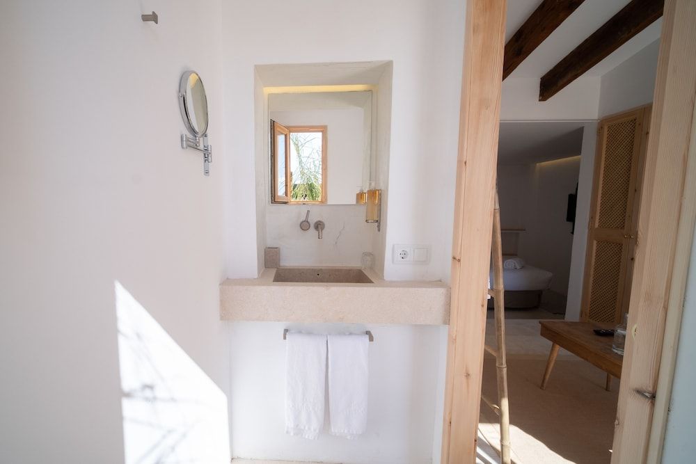 Hotel Forn Nou Superior Suite 8