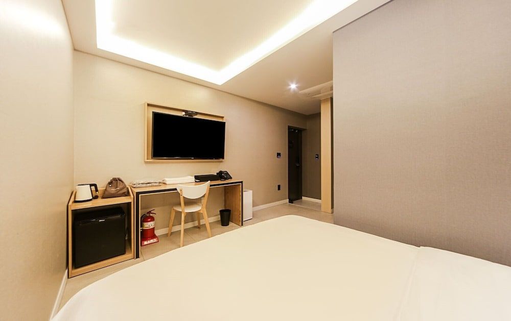 Hotel OU Standard Room 5