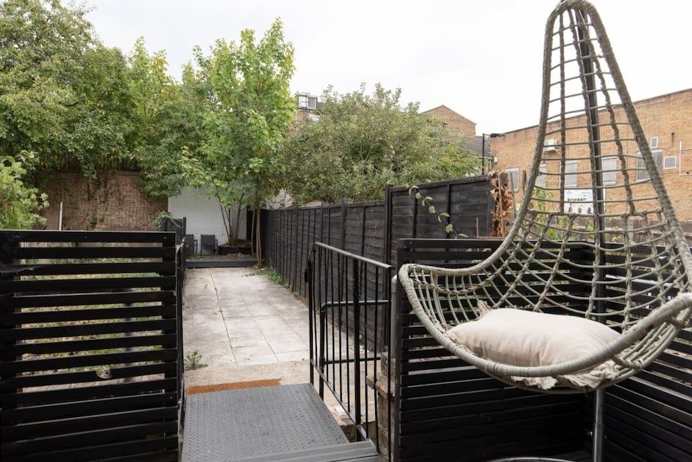 undefined The Camberwell Retreat - Alluring 2bdr Flat With Garden 6