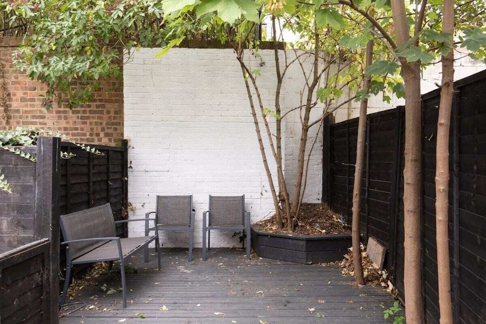 undefined The Camberwell Retreat - Alluring 2bdr Flat With Garden 3