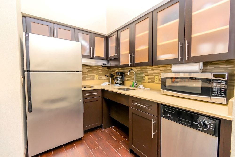 undefined Staybridge Suites Houston IAH - Beltway 8 by IHG 4