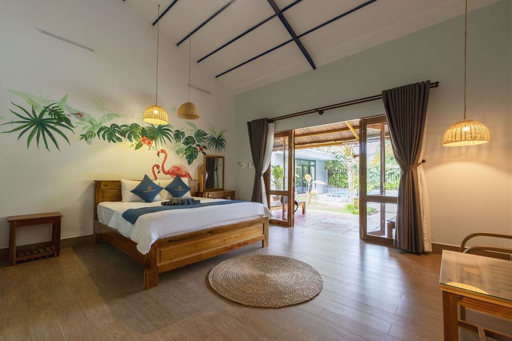 Deluxe Double Room, Pool View