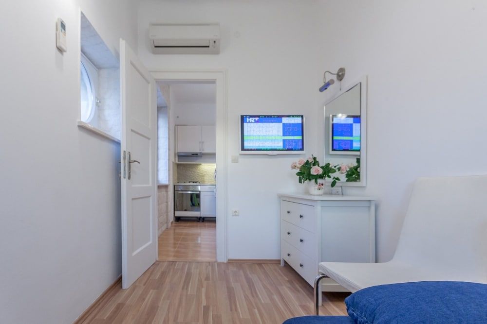 Classy Apartment in the Center of Split Apartment 15