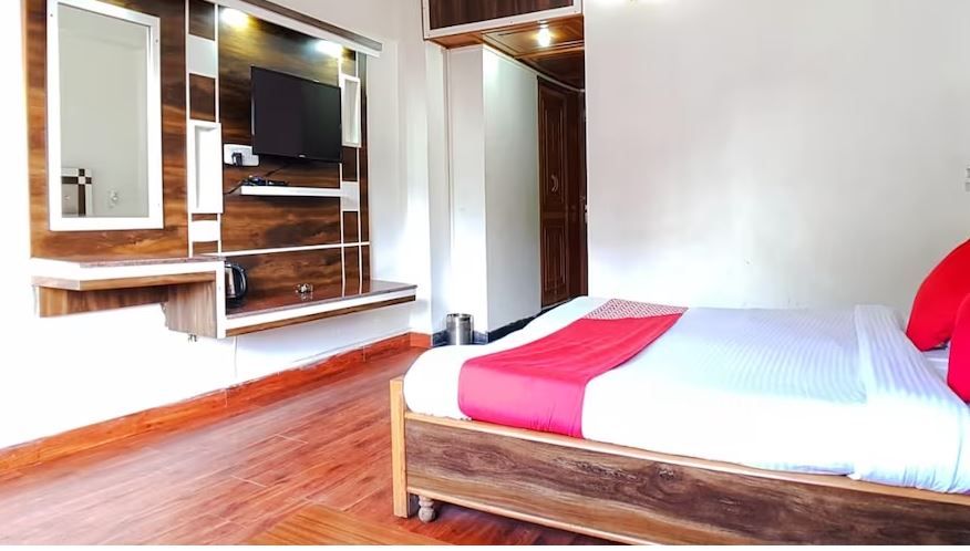 Hotel Dalhousie Heights Super Deluxe Room (Roadside-View) 4