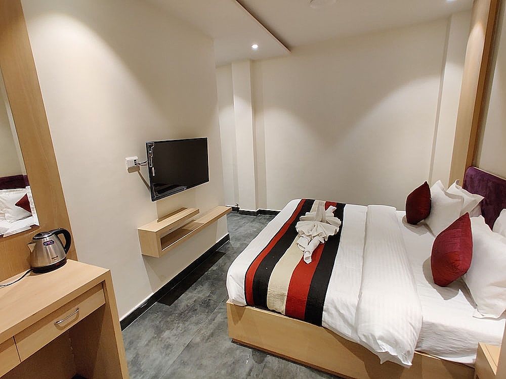 Hotel Dua Grand Deluxe Room 12