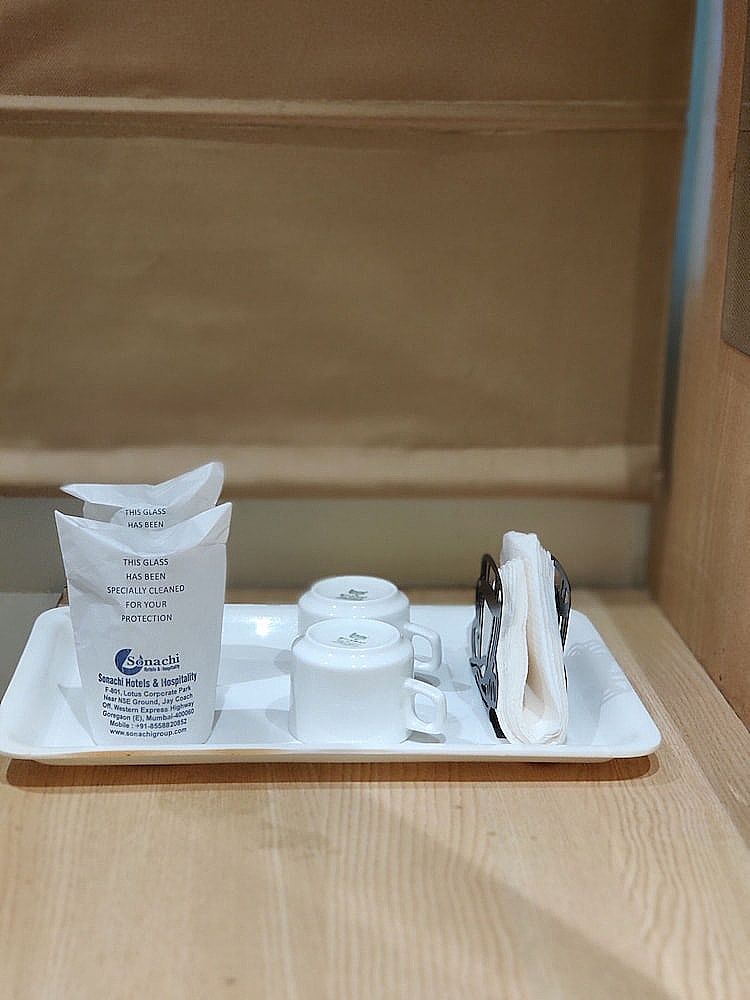 Hotel Dua Grand Deluxe Room 8