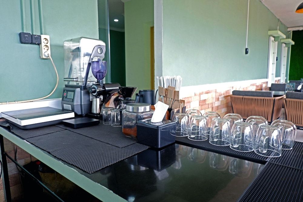 undefined Leaf Hotel 4