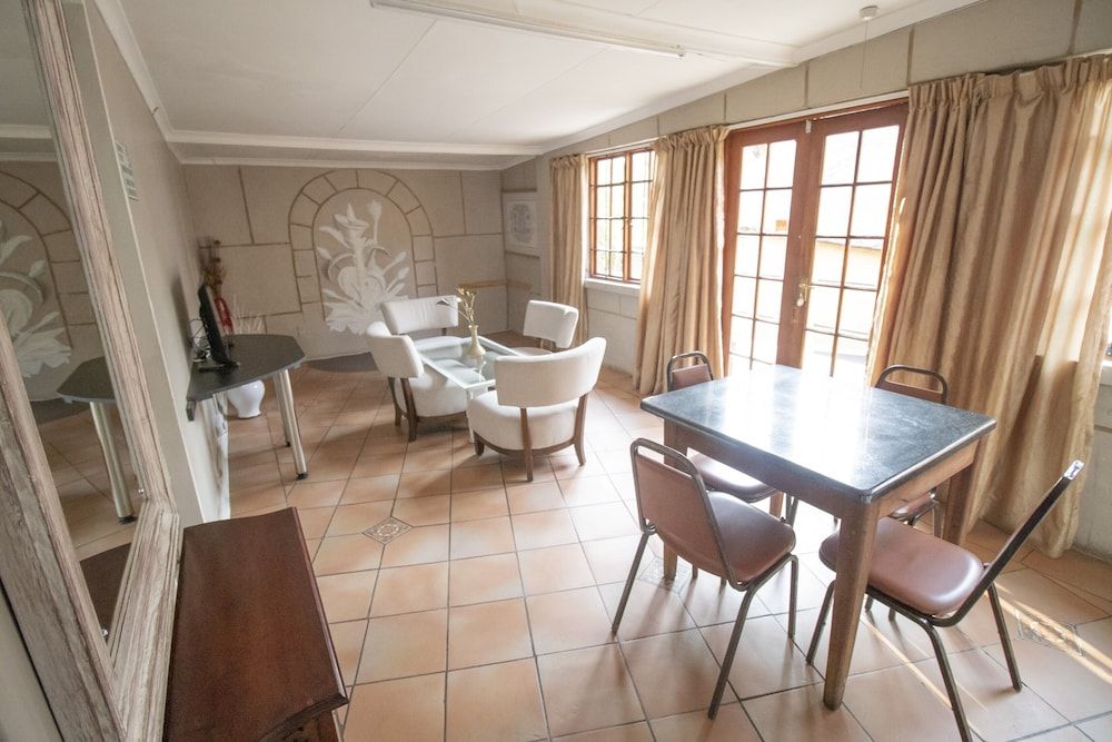 BON Hotel Rustenburg Family Room 7