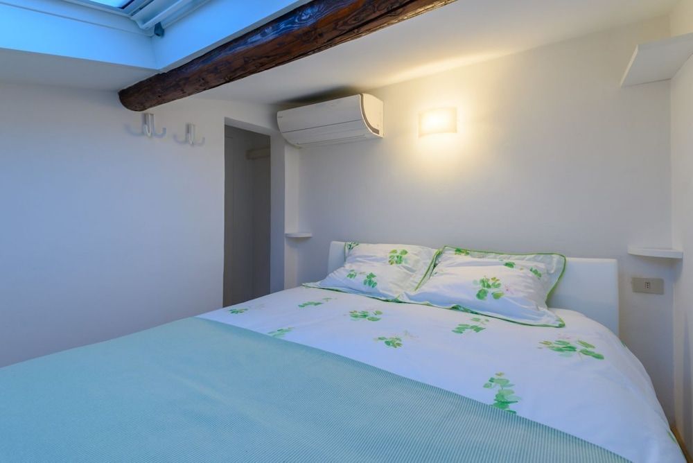 undefined Apartments Florence - San Lorenzo Market 4