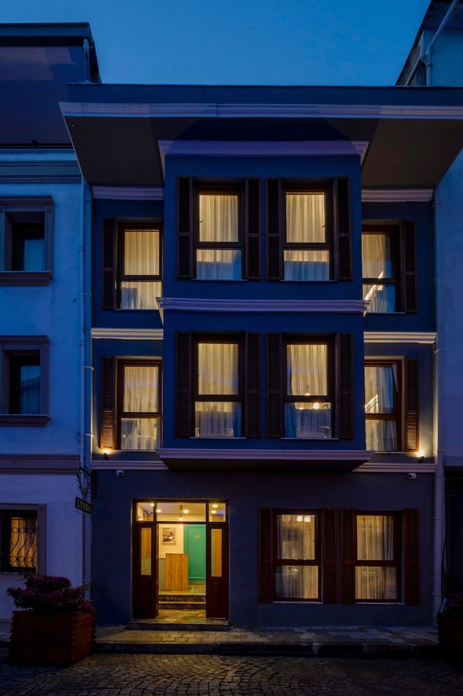 undefined Lynda Hotel - Special Class 7