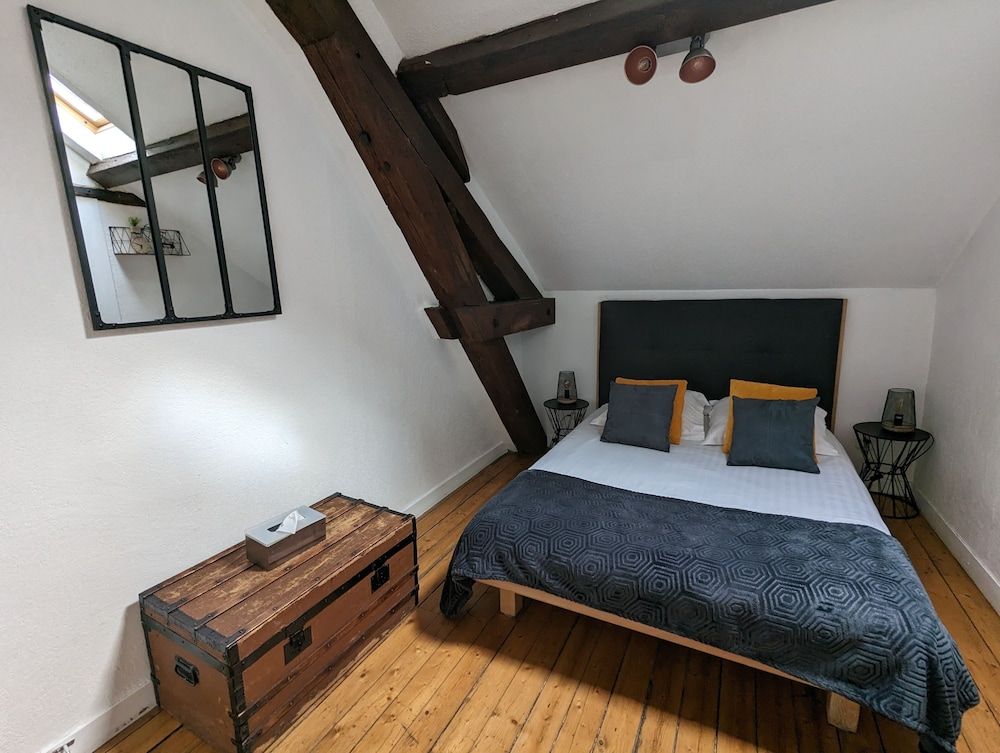 Economy Room