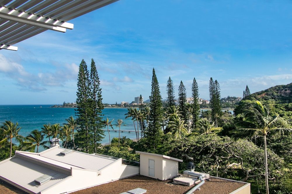 Chateau Royal Beach Resort and Spa Superior One-bedroom Suite 4