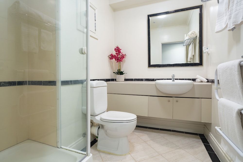 Toodle's Stylish stay on Queen Street Private Unserviced Studio 7