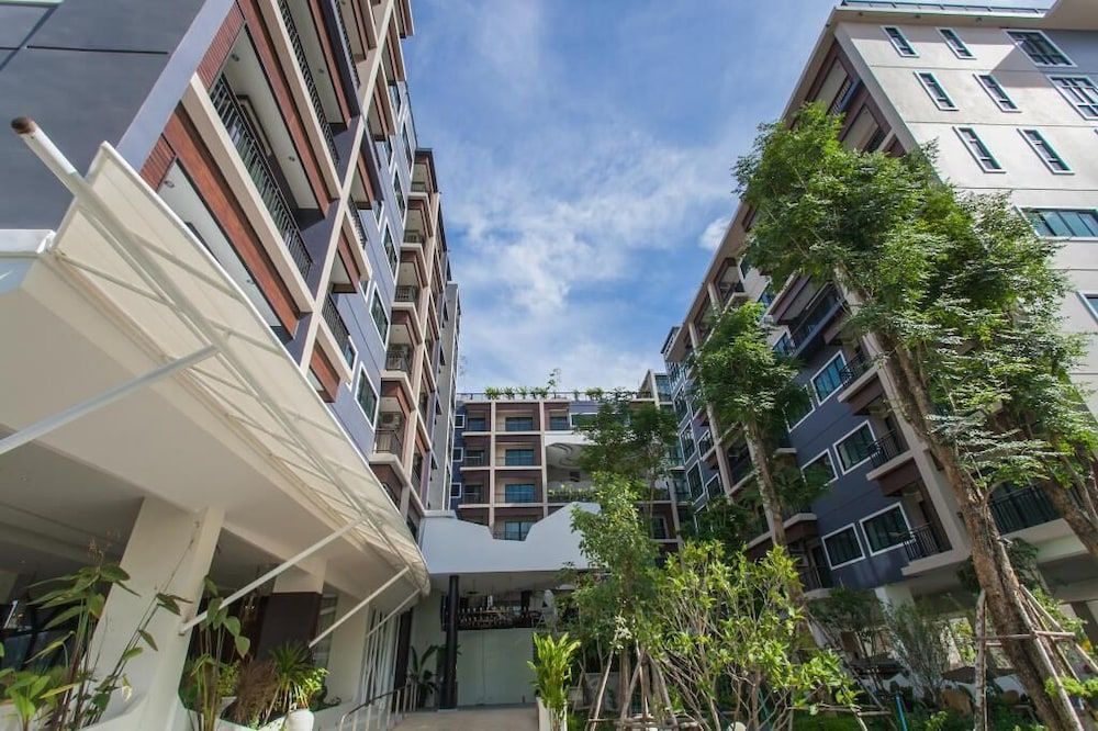 undefined IBooking Trams Square 4