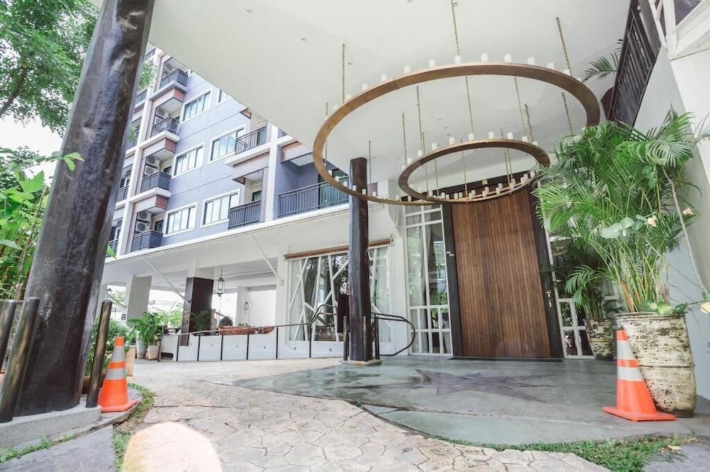 undefined IBooking Trams Square 2