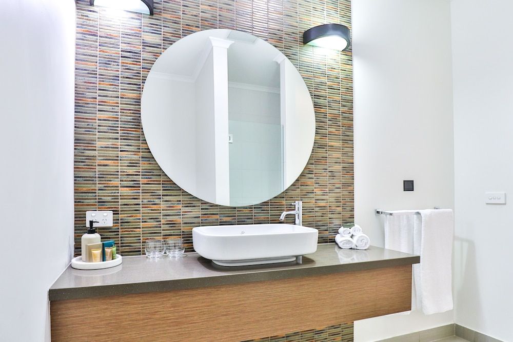 Indulge Apartments - Ontario Standard Apartment, 2 Bedrooms (Ontario) 6