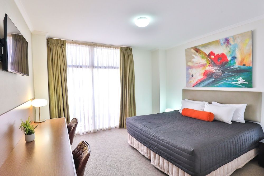 Indulge Apartments - Ontario Standard Apartment, 2 Bedrooms (Ontario) 2