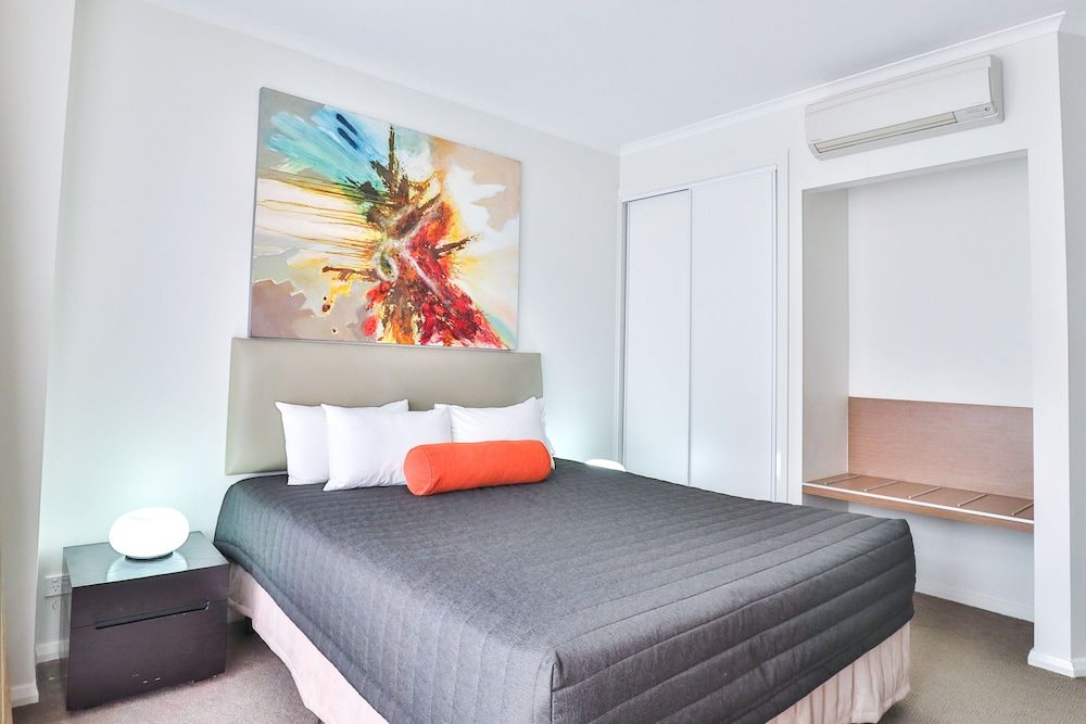 Indulge Apartments - Ontario Standard Apartment, 2 Bedrooms (Ontario) 4